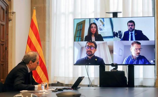 Torra durante la reunión extraordinaria del Govern realizada por videoconferencia.