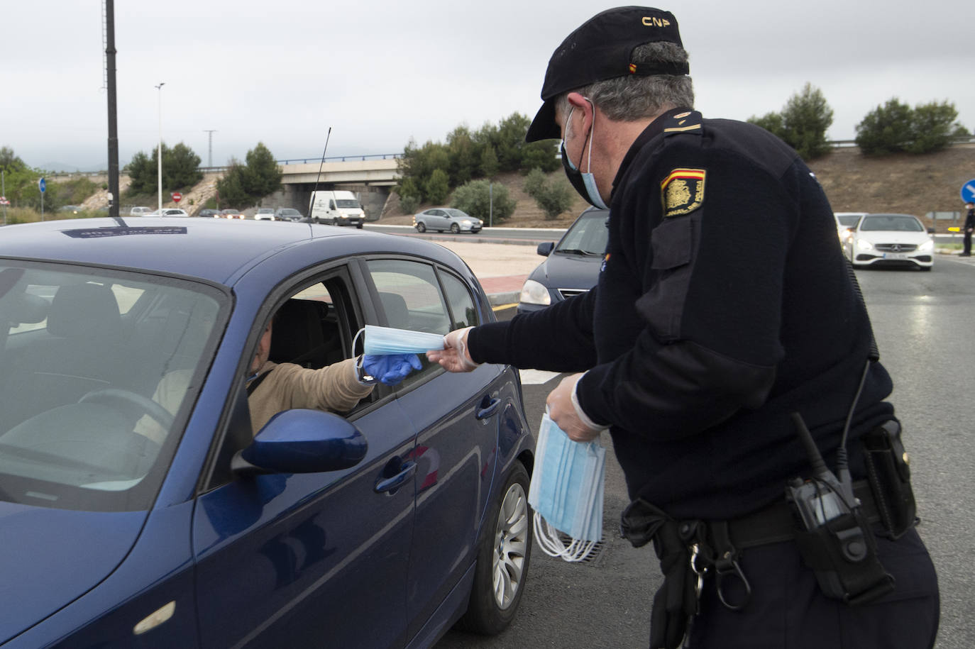 Fotos: Reparto de mascarillas el martes en Murcia