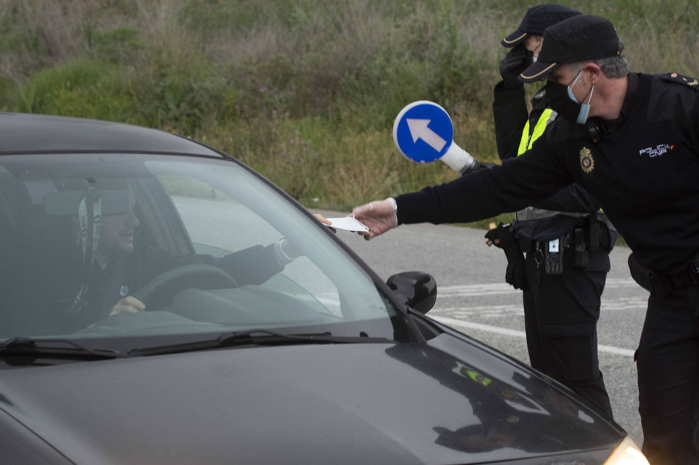 Fotos: Reparto de mascarillas el martes en Murcia