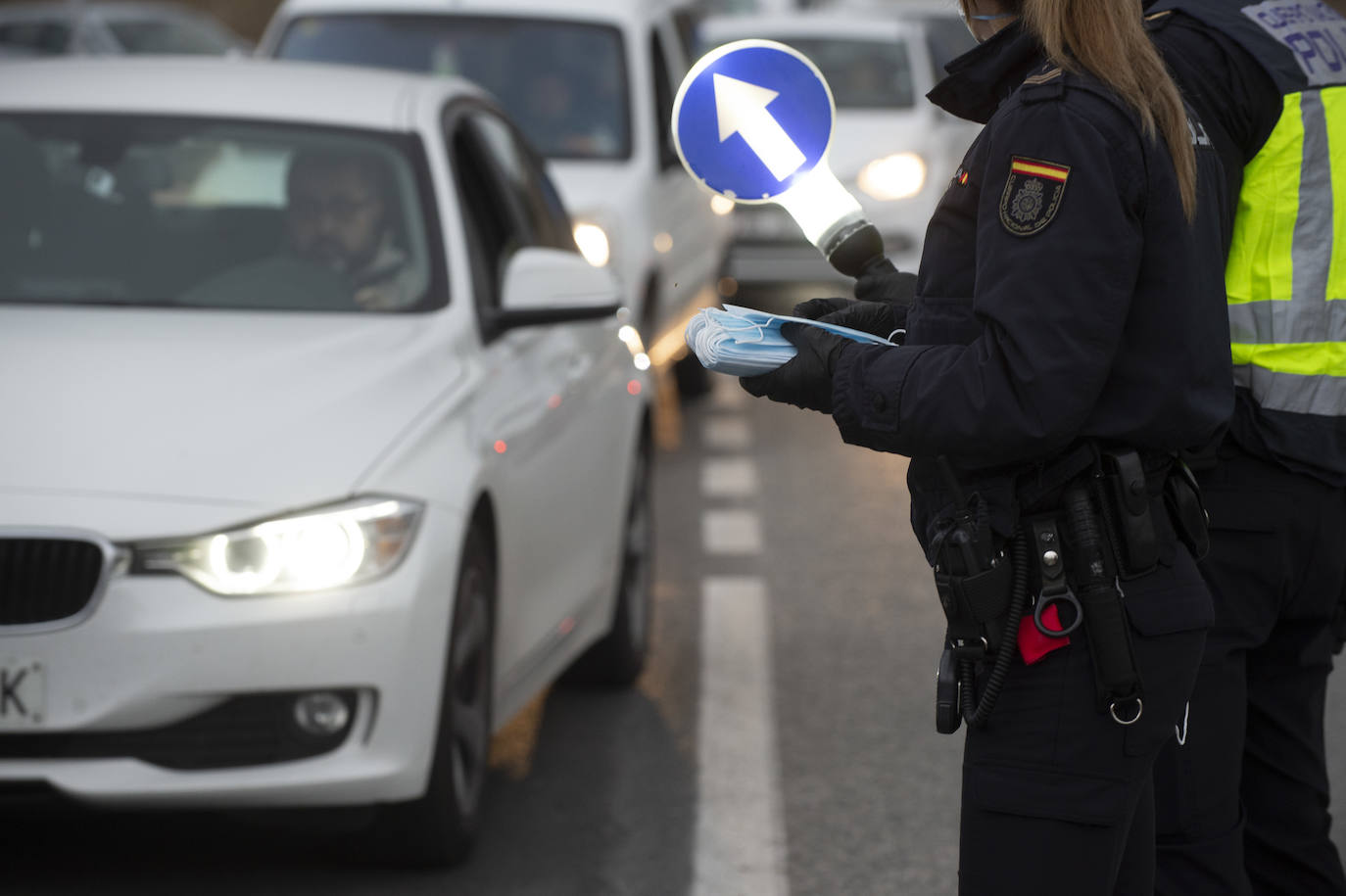 Fotos: Reparto de mascarillas el martes en Murcia
