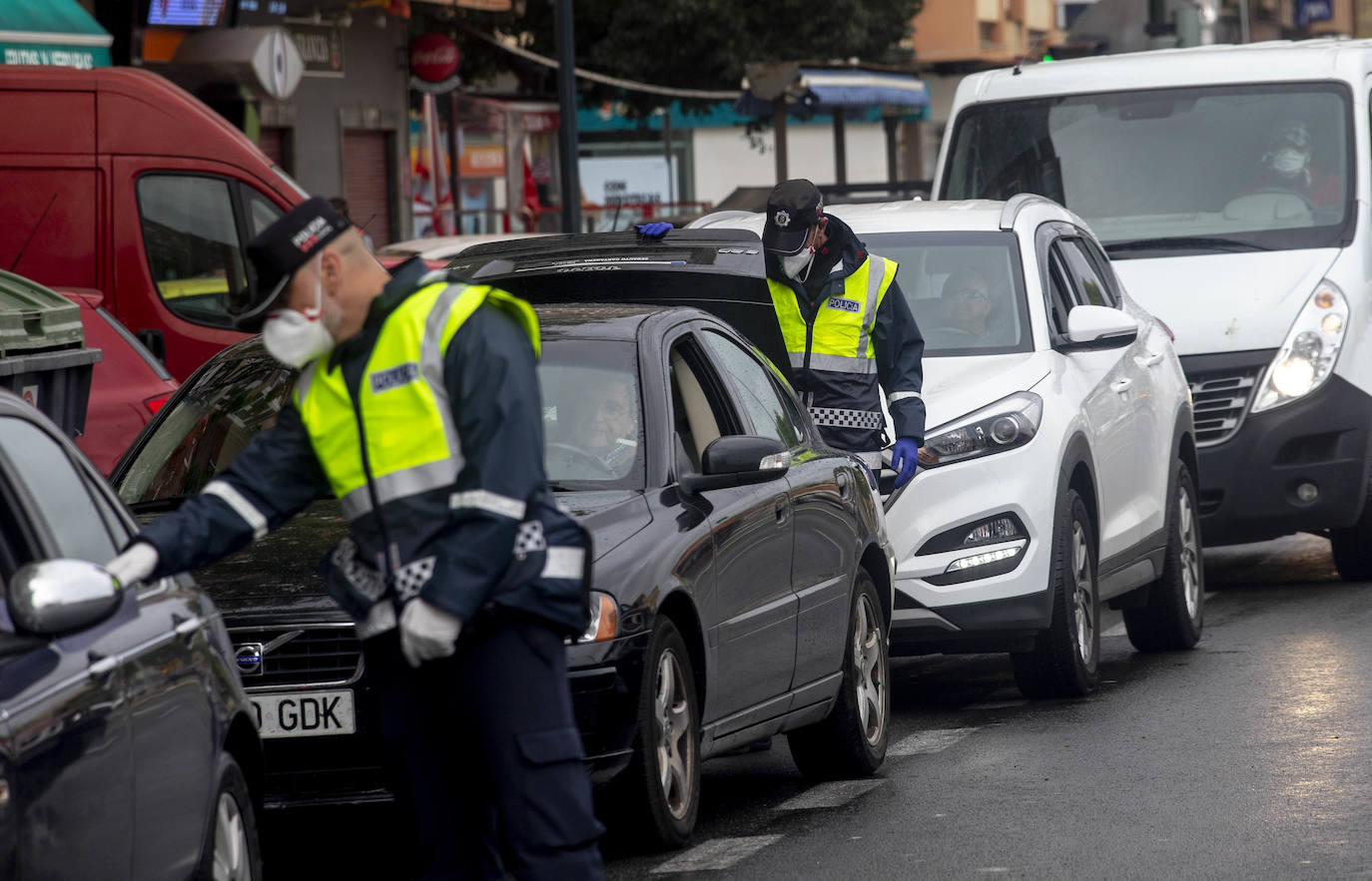 Fotos: La Policía Local controla las calles de Cartagena