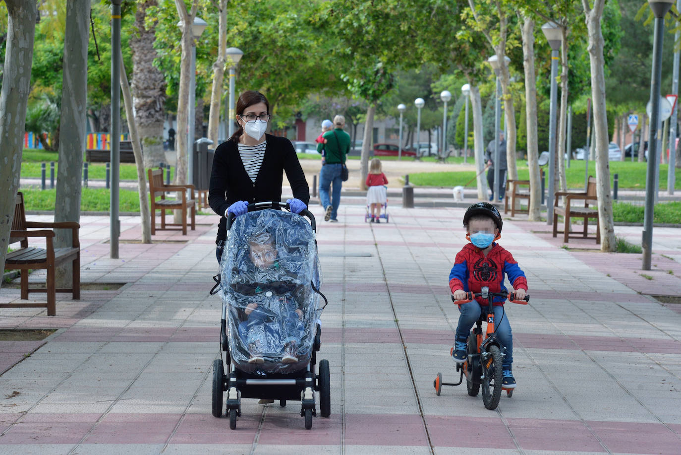 Fotos: Los niños vuelven a pasear por las calles de la Región