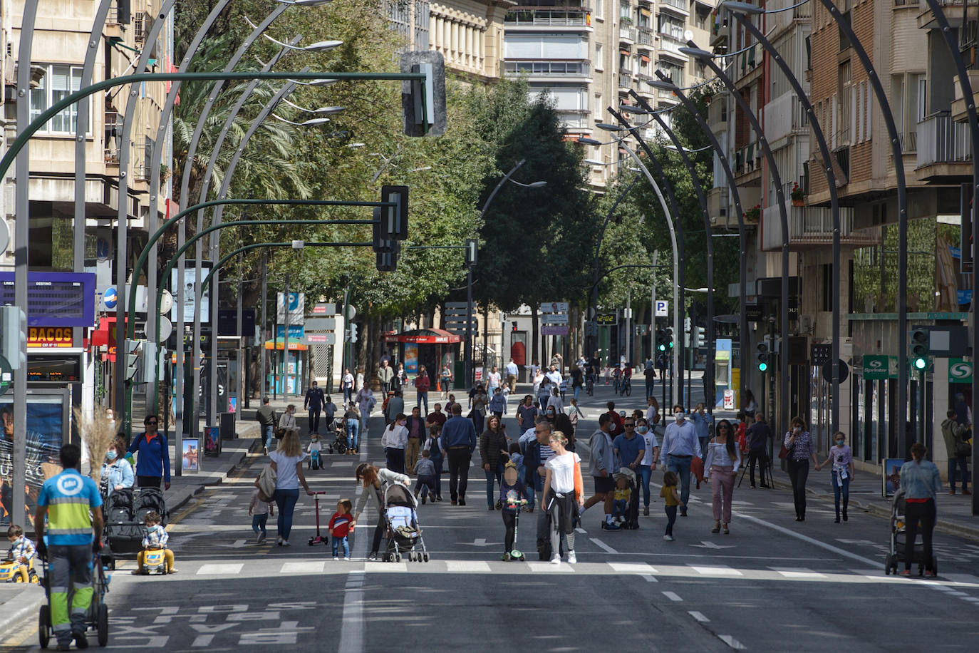 Fotos: Los niños vuelven a pasear por las calles de la Región