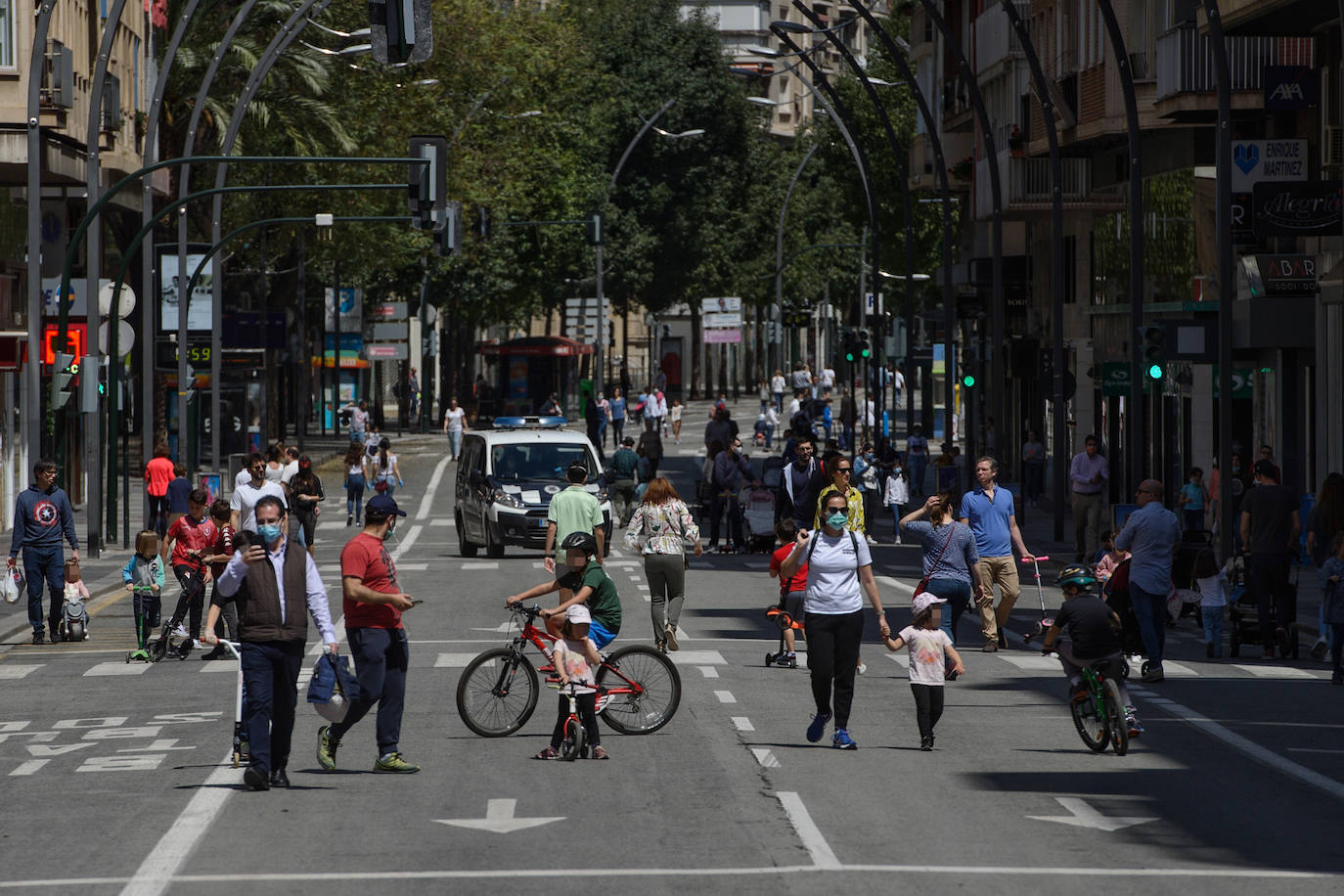 Fotos: Los niños vuelven a pasear por las calles de la Región