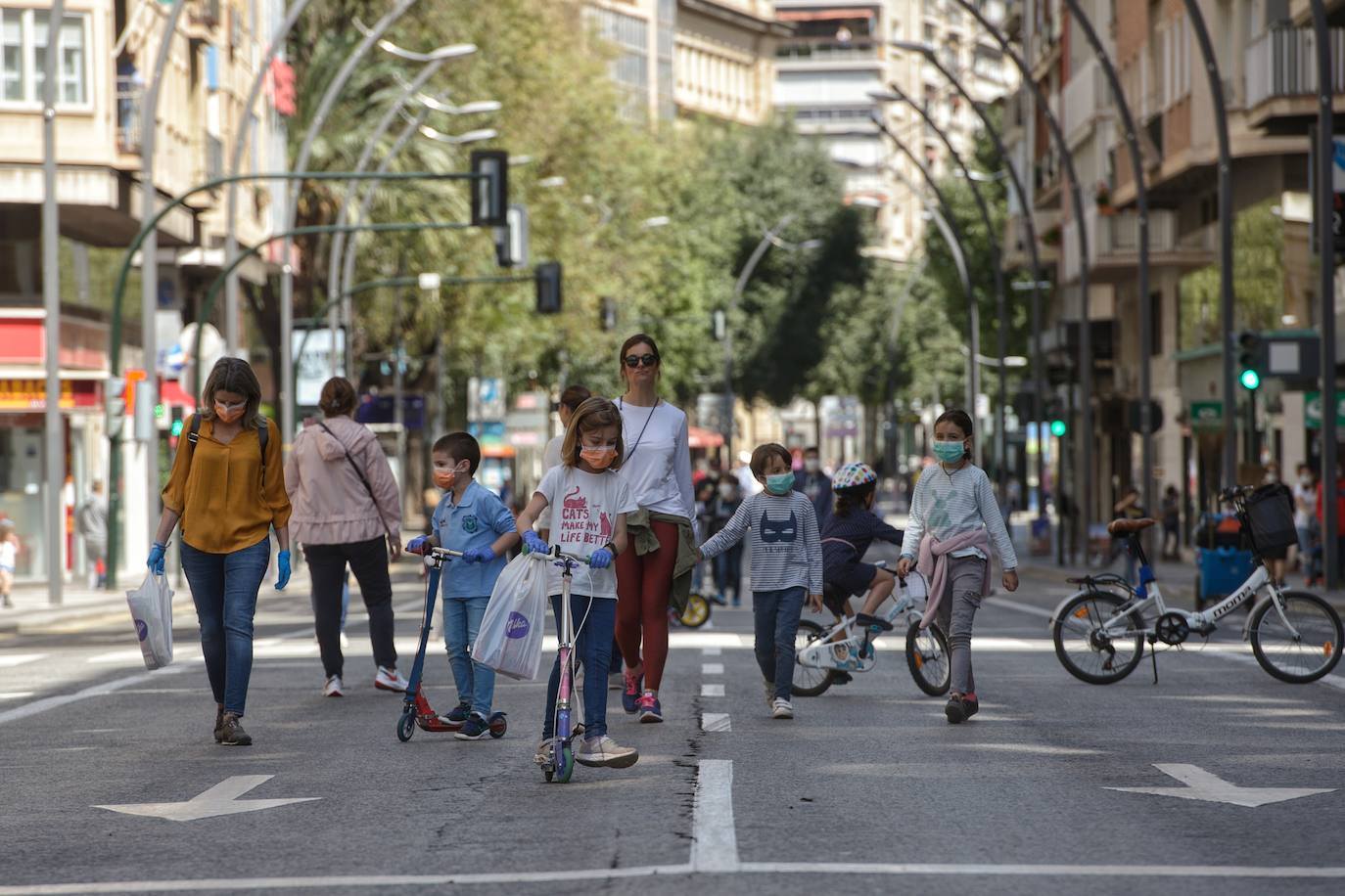 Fotos: Los niños vuelven a pasear por las calles de la Región