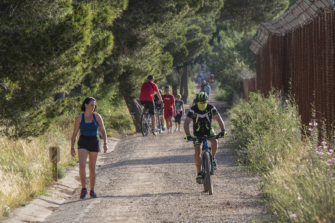 Fotos: Los murcianos salen a pasear y hacer deporte tras más de un mes de confinamiento