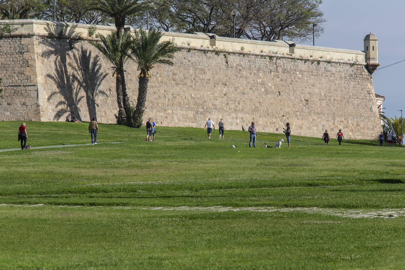 Fotos: Los murcianos salen a pasear y hacer deporte tras más de un mes de confinamiento