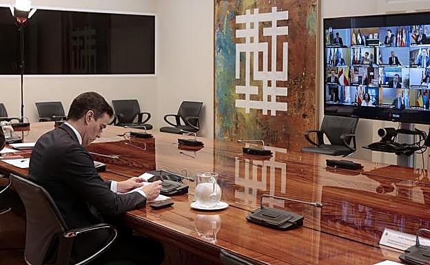 Sánchez, durante la reunión de este domingo con los presidentes autonómicos. 