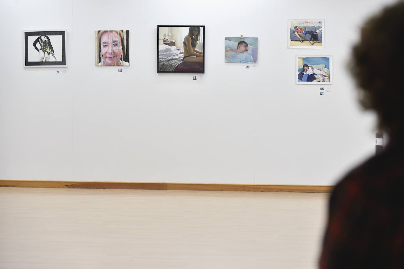 Fotos: Léucade ofrece pintura en vivo con el artista Cristóbal Pérez García