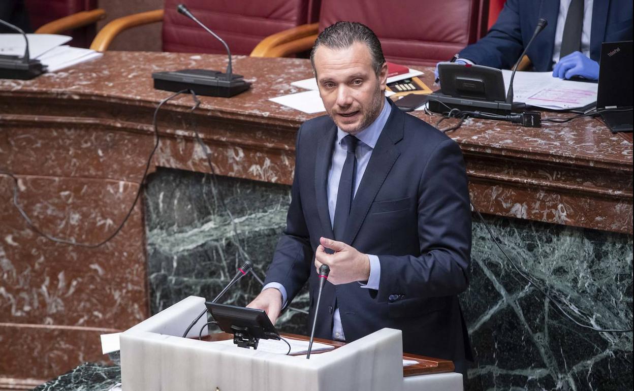 Joaquín Segado en una comparecencia en la Asamblea.