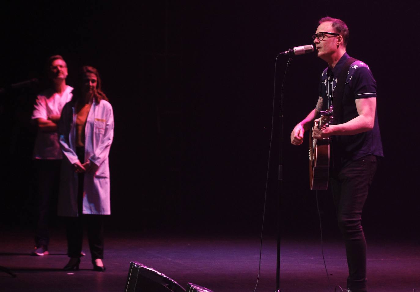 Fotos: Un abrazo musical a los que han arriesgado sus vidas