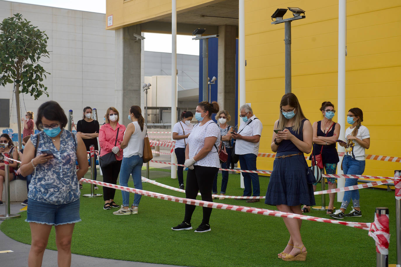 Fotos: Los centros comerciales vuelven tras más de dos meses