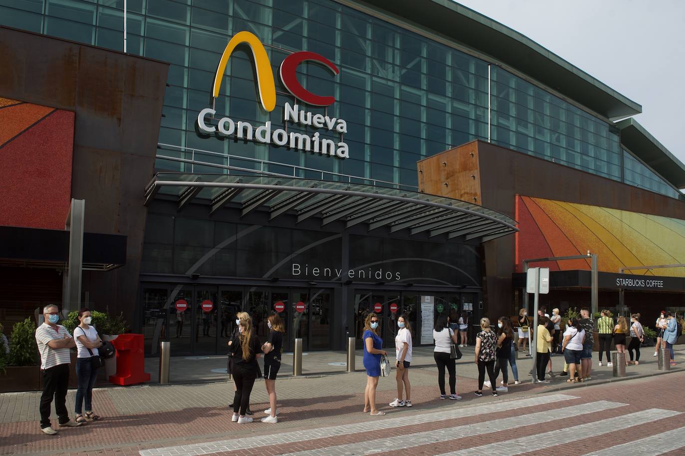 Fotos: Los centros comerciales vuelven tras más de dos meses