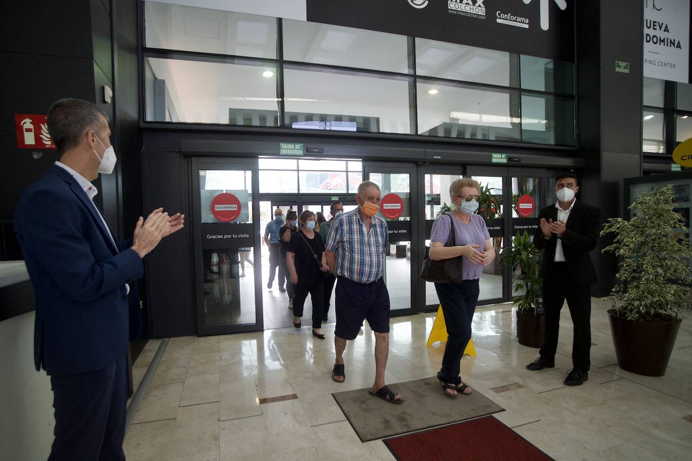 Fotos: Los centros comerciales vuelven tras más de dos meses