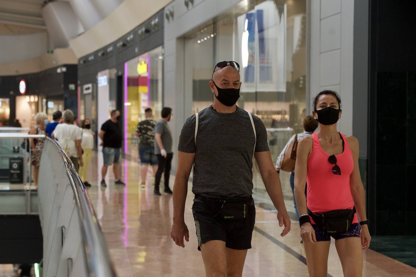 Fotos: Los centros comerciales vuelven tras más de dos meses