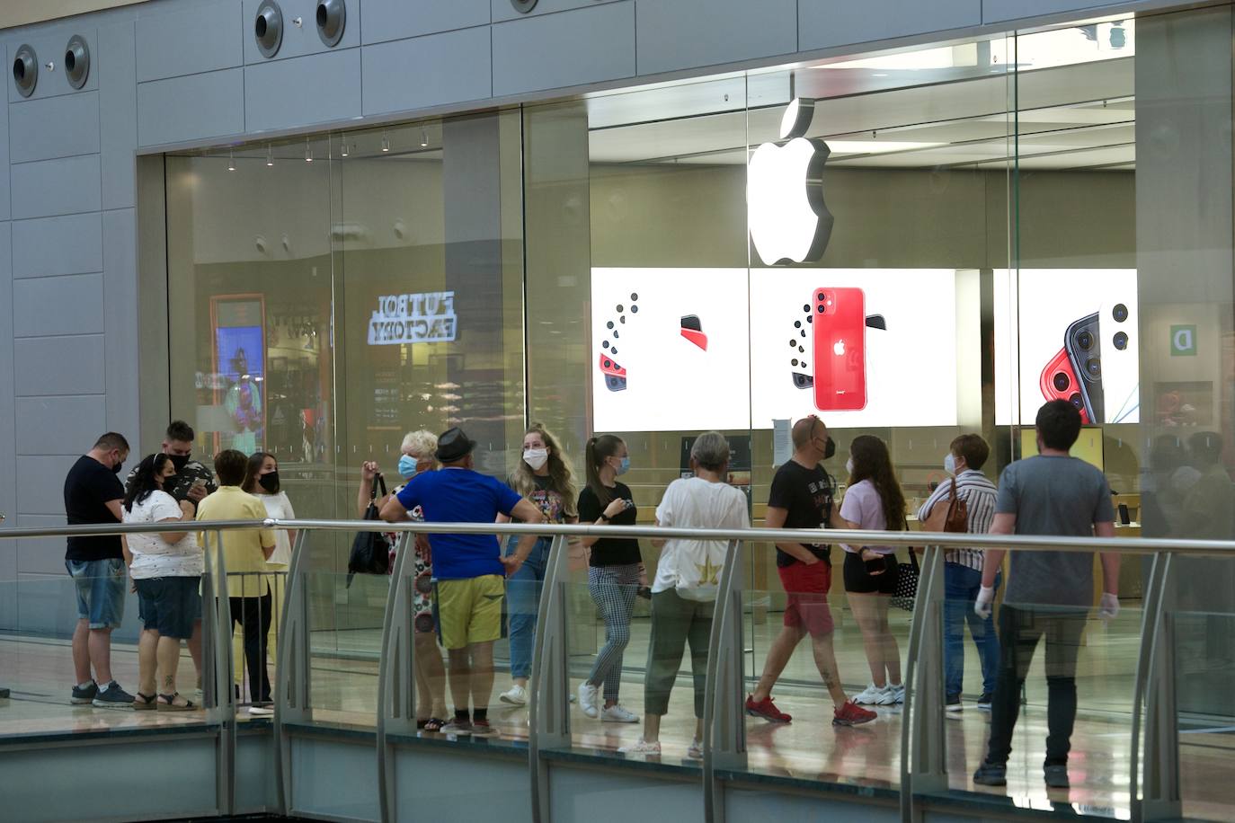 Fotos: Los centros comerciales vuelven tras más de dos meses