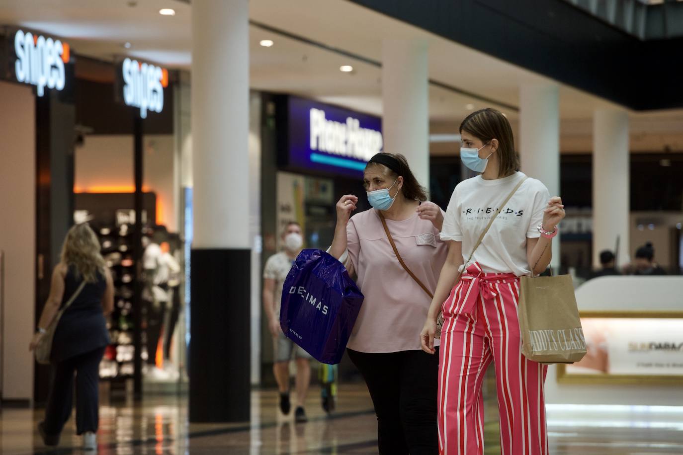 Fotos: Los centros comerciales vuelven tras más de dos meses