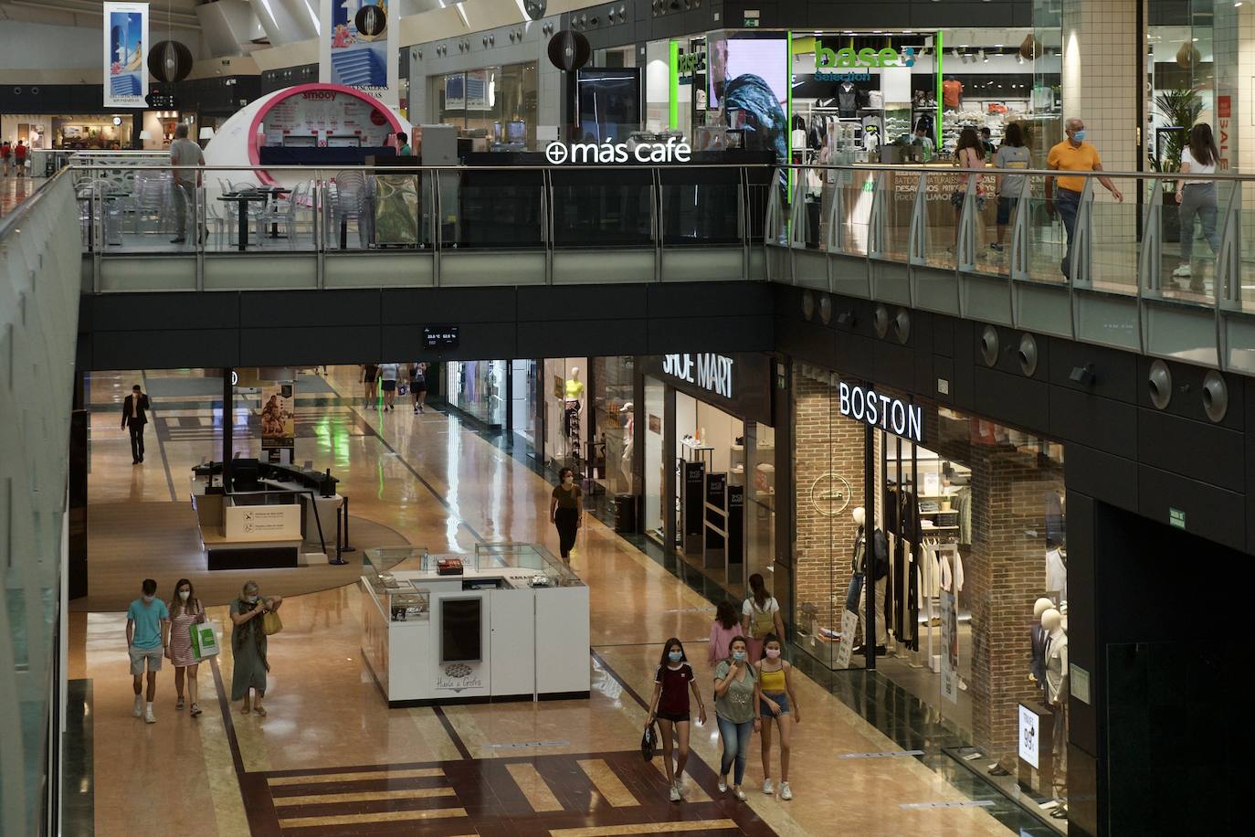 Fotos: Los centros comerciales vuelven tras más de dos meses