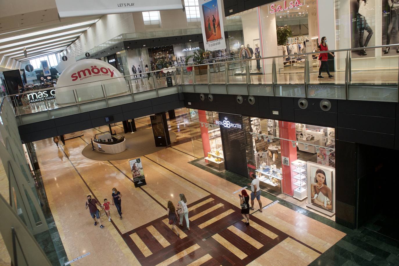 Fotos: Los centros comerciales vuelven tras más de dos meses