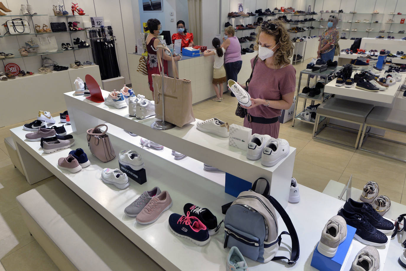 Fotos: Los centros comerciales vuelven tras más de dos meses