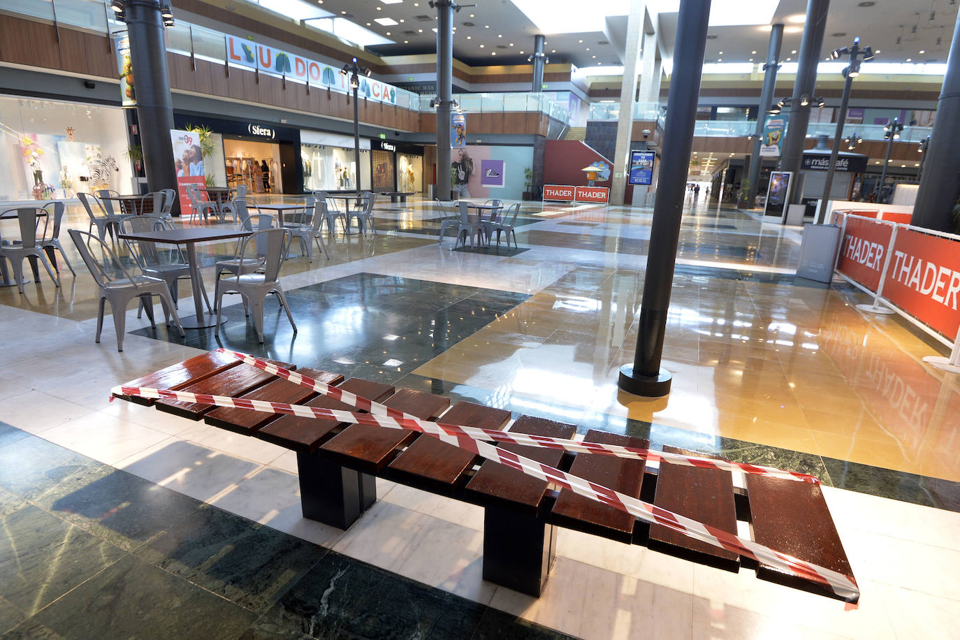 Fotos: Los centros comerciales vuelven tras más de dos meses