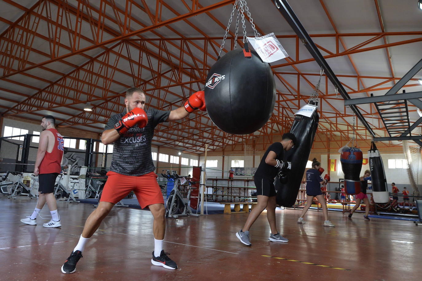 Fotos: Los deportistas de combate se quedan sin adversarios