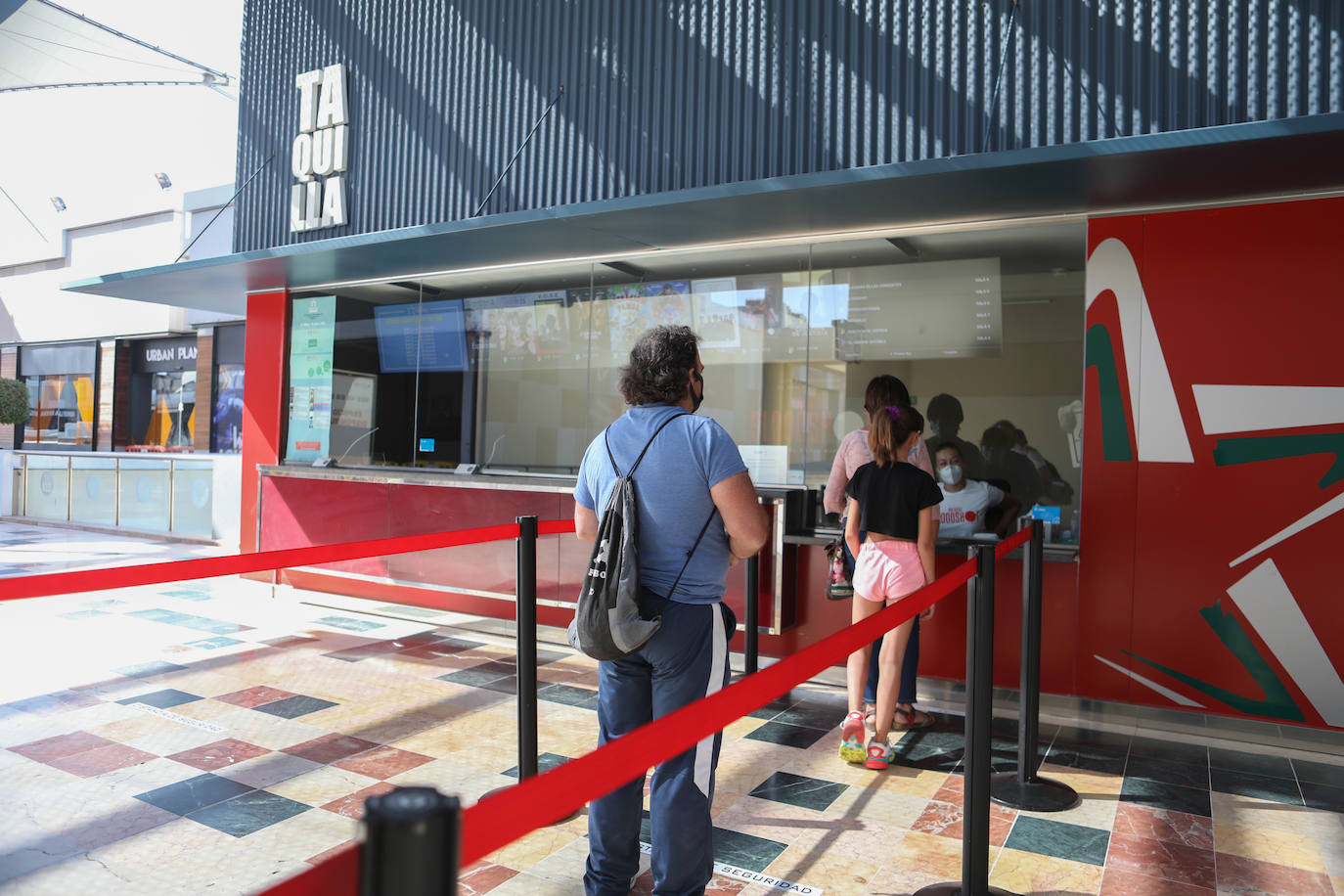 Fotos: Vuelve a abrir el cine del Parque Almenara de Lorca