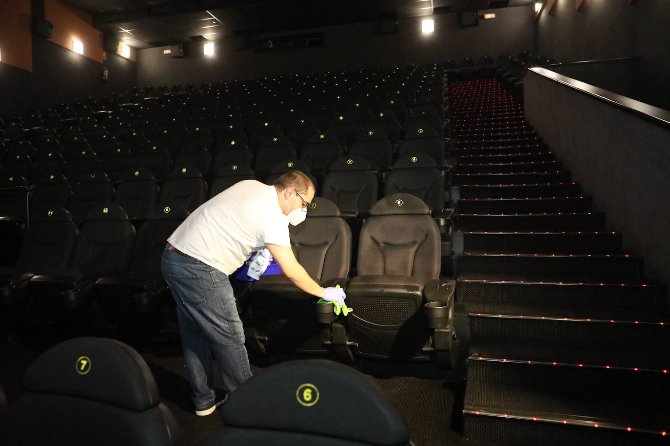 Fotos: Vuelve a abrir el cine del Parque Almenara de Lorca