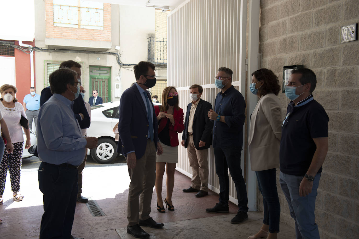 Fotos: El polideportivo del colegio de Puebla de Soto podrá utilizarse todo el año