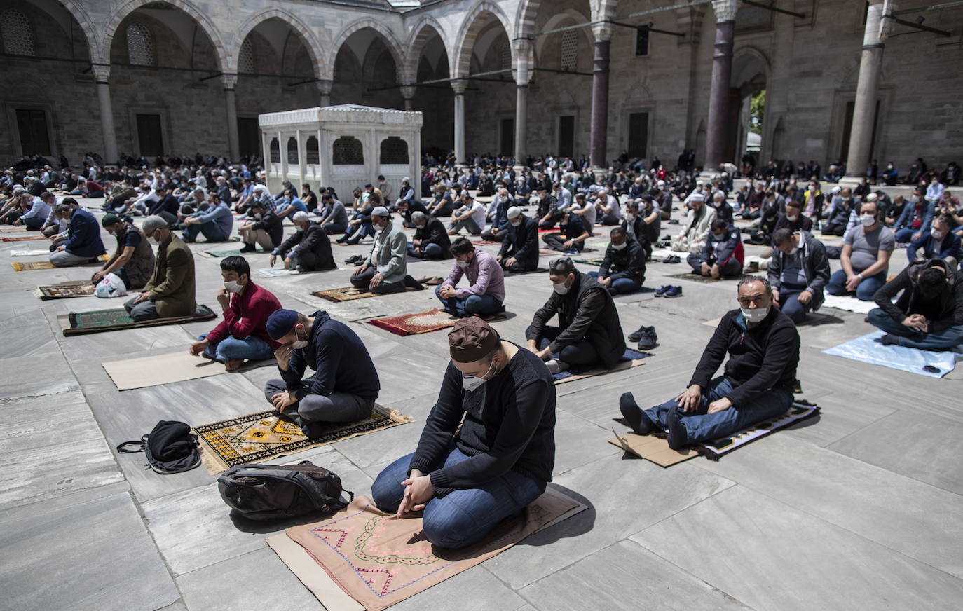 Fotos: La mezquita de Solimán abre sus puertas