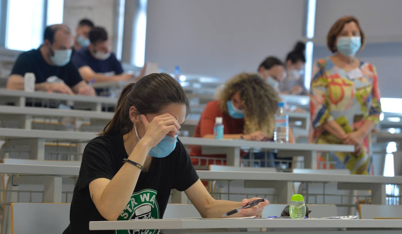 Fotos: Las pruebas de acceso a la Universidad para mayores estrenan el protocolo de seguridad