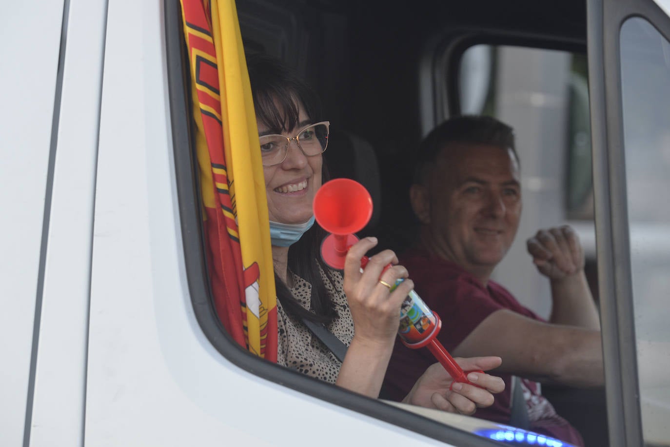 Fotos: Los vendedores de mercadillos se manifiestan en Murcia para reclamar la apertura de la venta ambulante