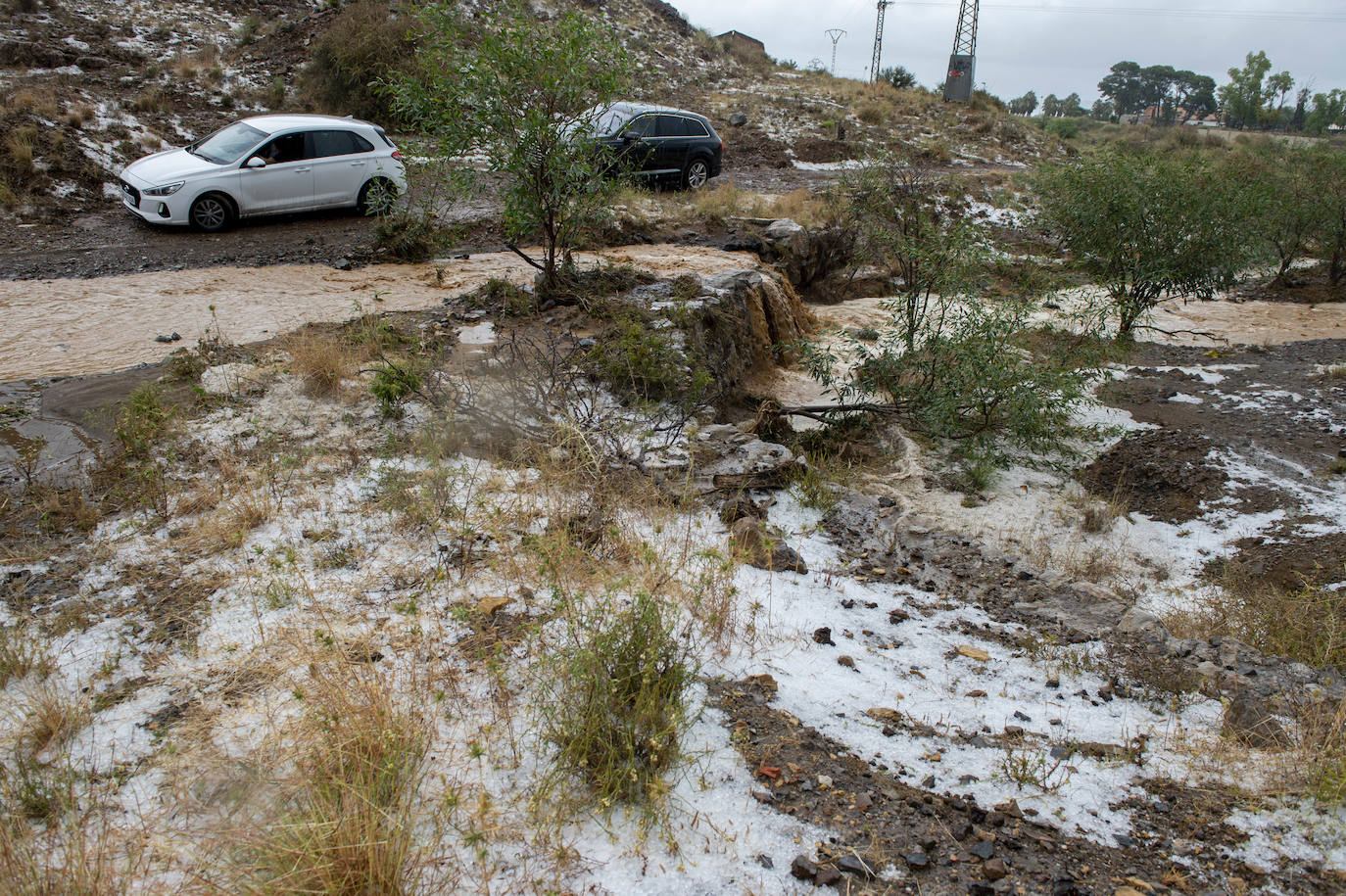 Fotos: Las lluvias provocan cinco accidentes y 68 incidencias en la Región