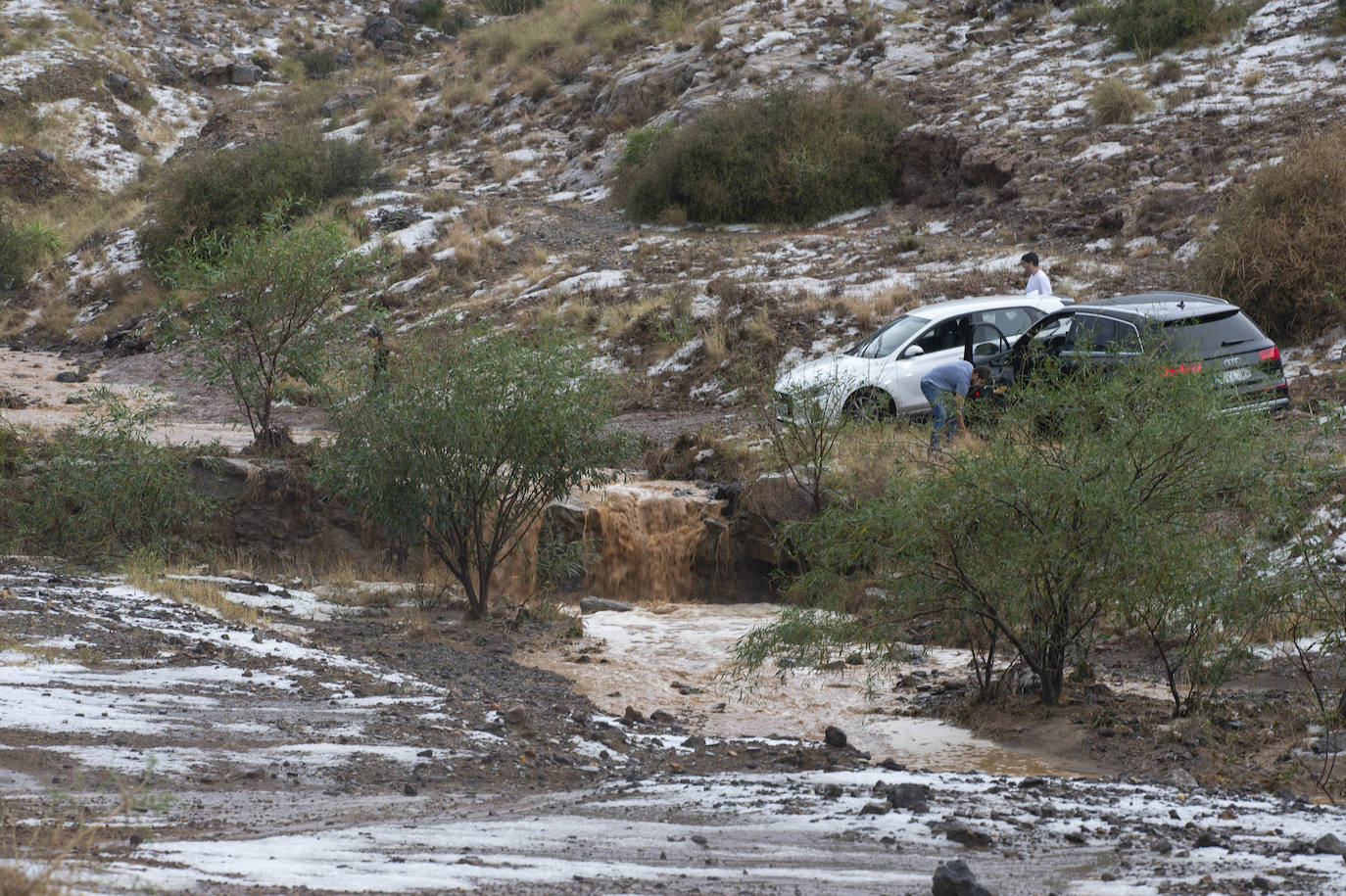 Fotos: Las lluvias provocan cinco accidentes y 68 incidencias en la Región
