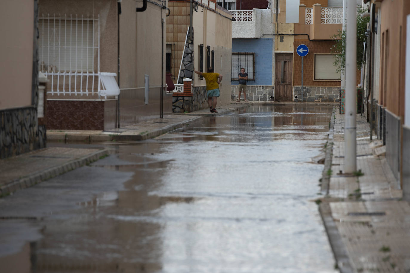 Fotos: Las lluvias provocan cinco accidentes y 68 incidencias en la Región