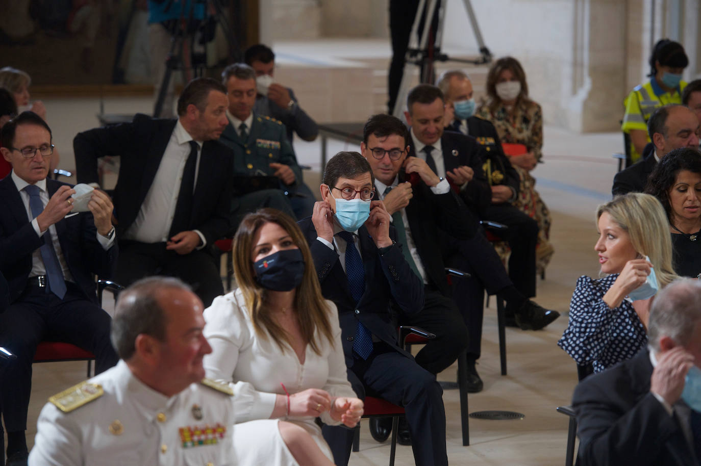 Fotos: Miras apela al entendimiento en un 9-J marcado por el recuerdo a las víctimas del coronavirus