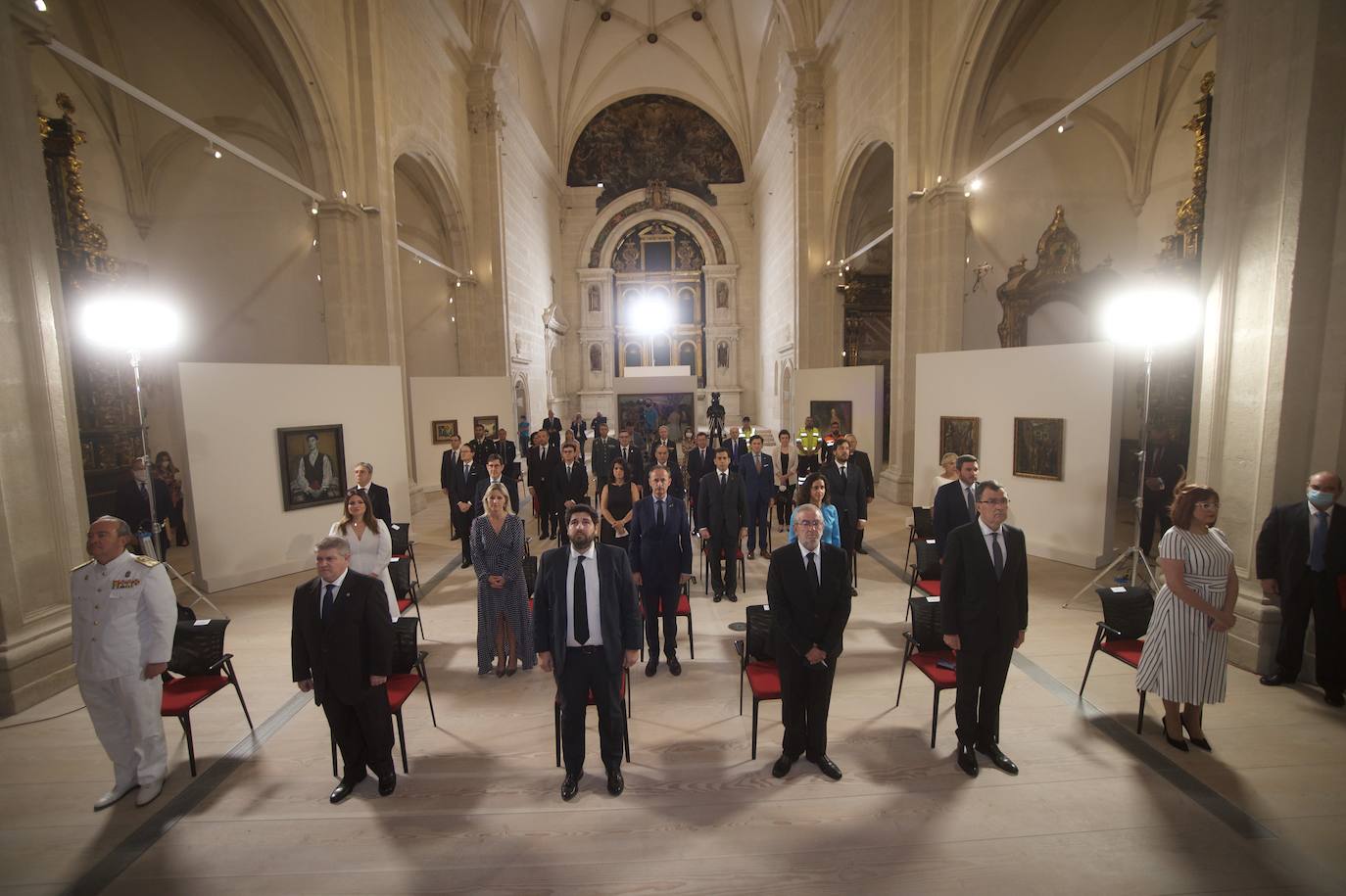 Fotos: Miras apela al entendimiento en un 9-J marcado por el recuerdo a las víctimas del coronavirus