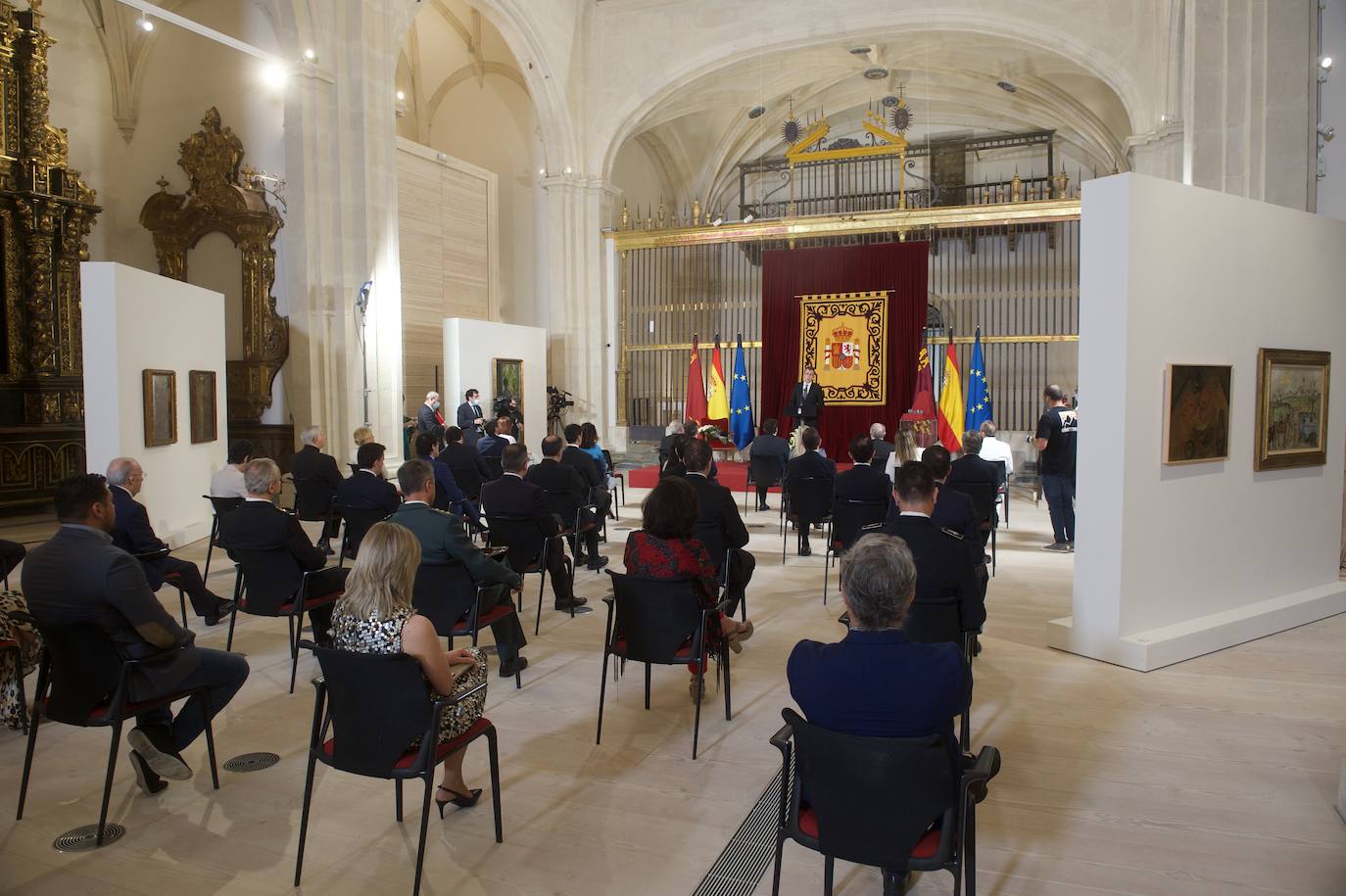 Fotos: Miras apela al entendimiento en un 9-J marcado por el recuerdo a las víctimas del coronavirus