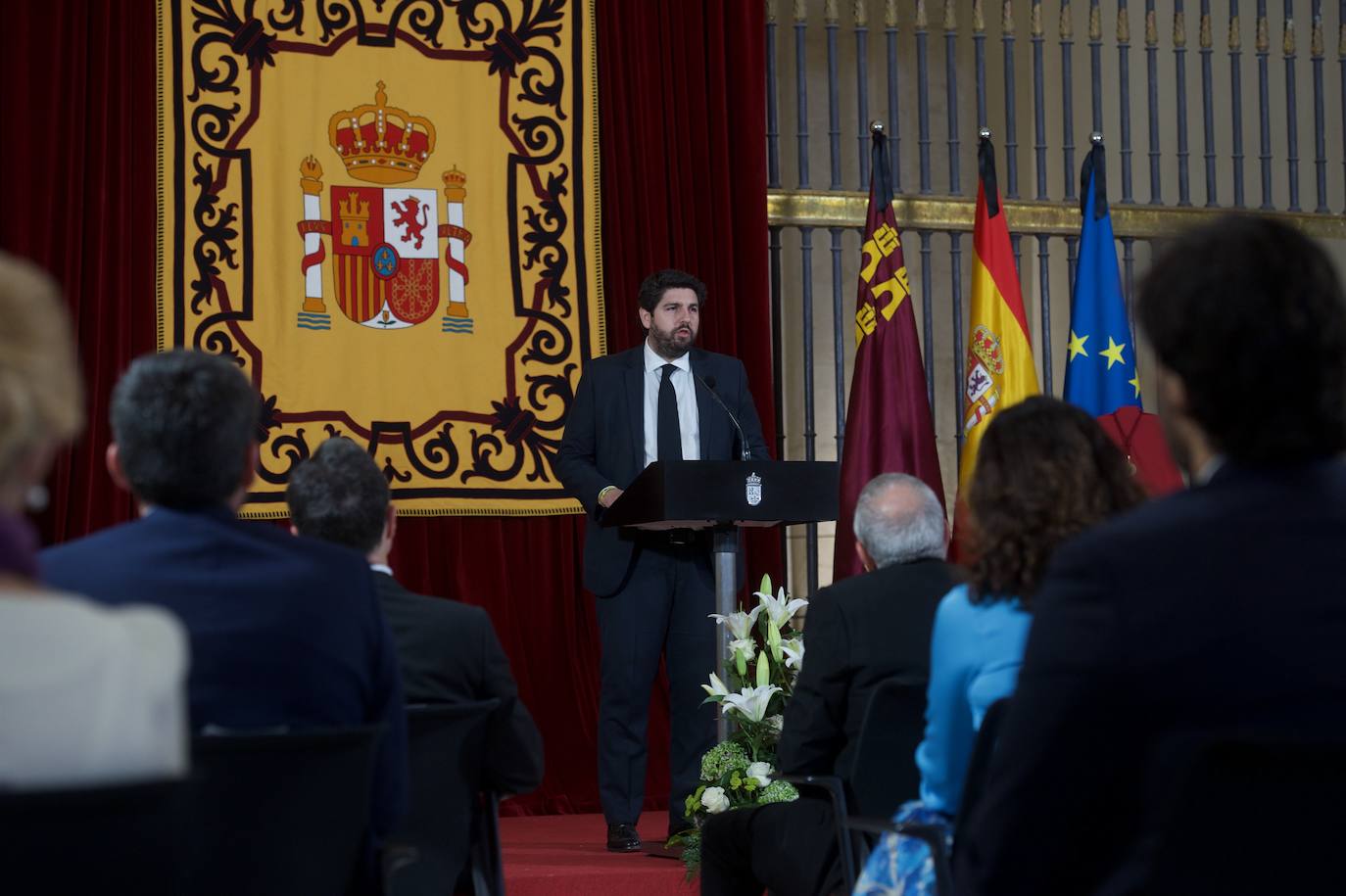 Fotos: Miras apela al entendimiento en un 9-J marcado por el recuerdo a las víctimas del coronavirus