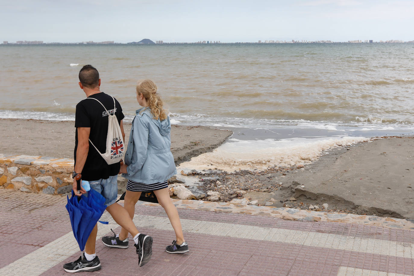 Fotos: Arrastres por las últimas lluvias en la playa de Los Narejos