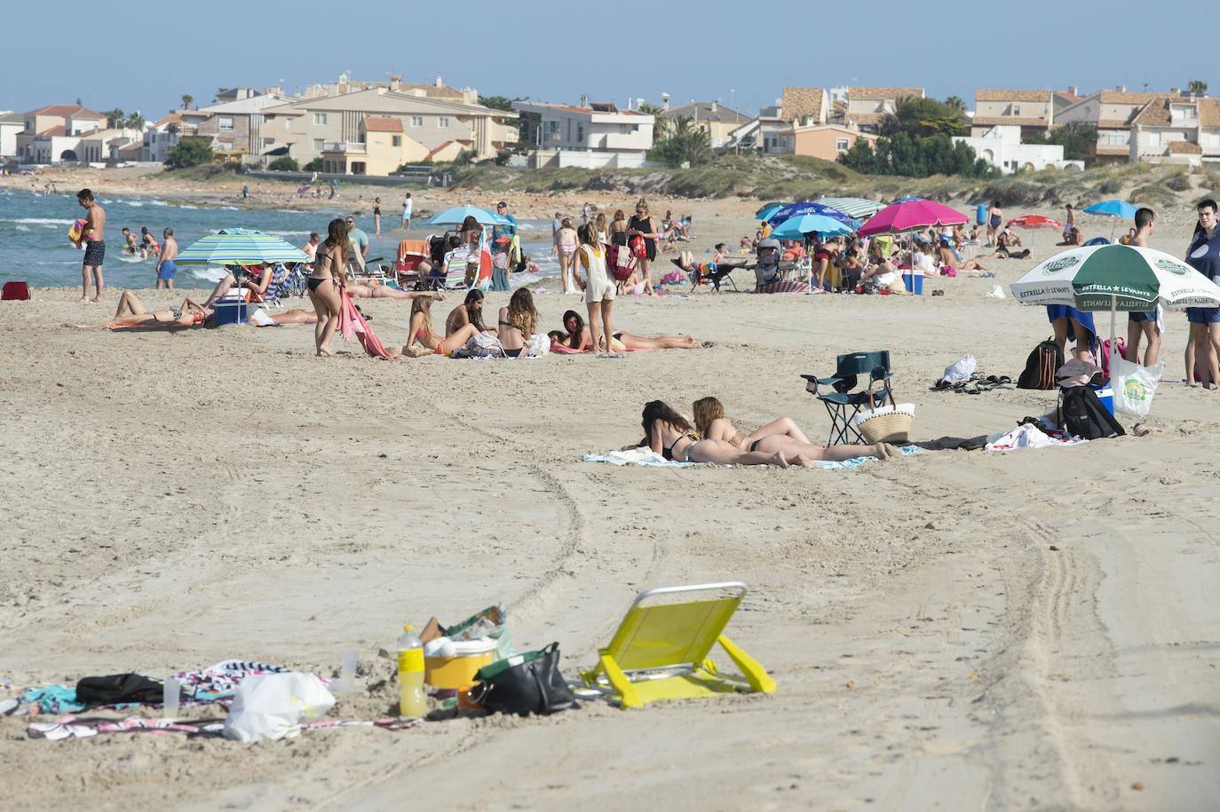 Fotos: La Comunidad no limitará el aforo en las playas tras las quejas de alcaldes de la costa