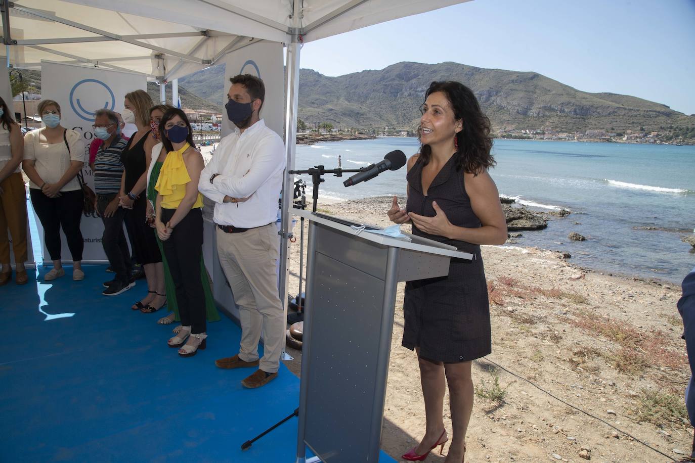 Fotos: Las playas de la Región reciben sus banderas azules