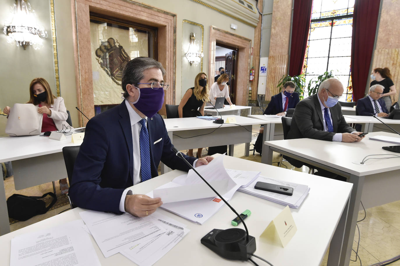 Con la única abstención de los tres concejales de Vox, el Plan de Soporte Social y Activación Económica del municipio de Murcia ha salido adelante esta mañana en el Pleno extraordinario con el apoyo de los grupos de gobierno en coalición.