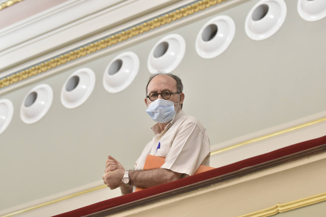 Con la única abstención de los tres concejales de Vox, el Plan de Soporte Social y Activación Económica del municipio de Murcia ha salido adelante esta mañana en el Pleno extraordinario con el apoyo de los grupos de gobierno en coalición.