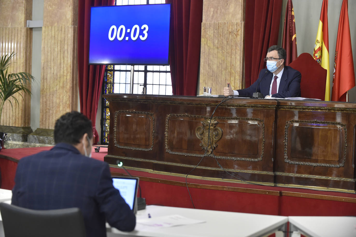 Con la única abstención de los tres concejales de Vox, el Plan de Soporte Social y Activación Económica del municipio de Murcia ha salido adelante esta mañana en el Pleno extraordinario con el apoyo de los grupos de gobierno en coalición.