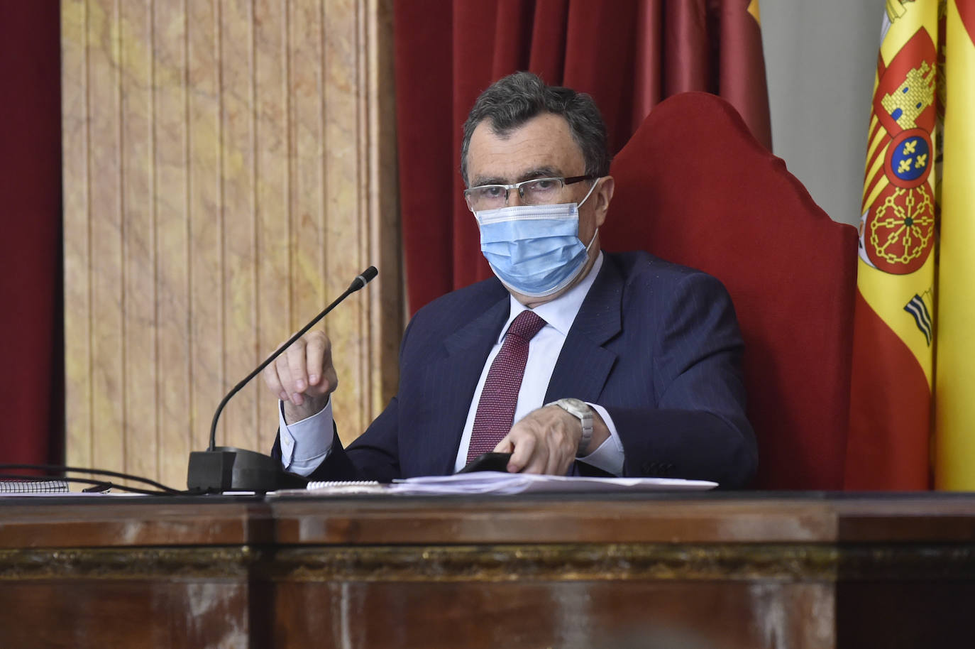 Con la única abstención de los tres concejales de Vox, el Plan de Soporte Social y Activación Económica del municipio de Murcia ha salido adelante esta mañana en el Pleno extraordinario con el apoyo de los grupos de gobierno en coalición.