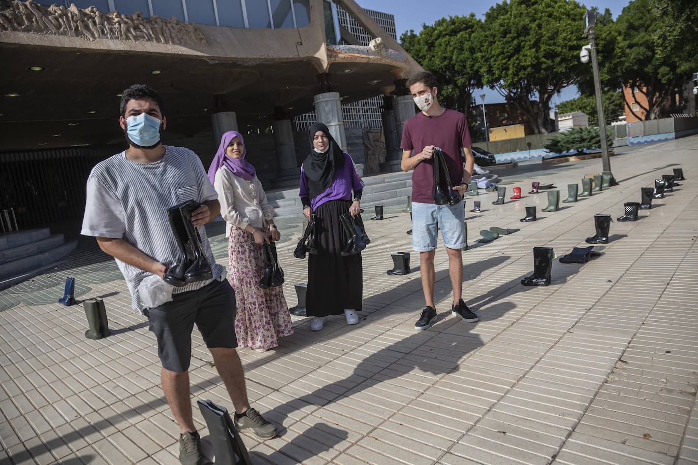 Fotos: Botas contra las riadas de Los Alcázares