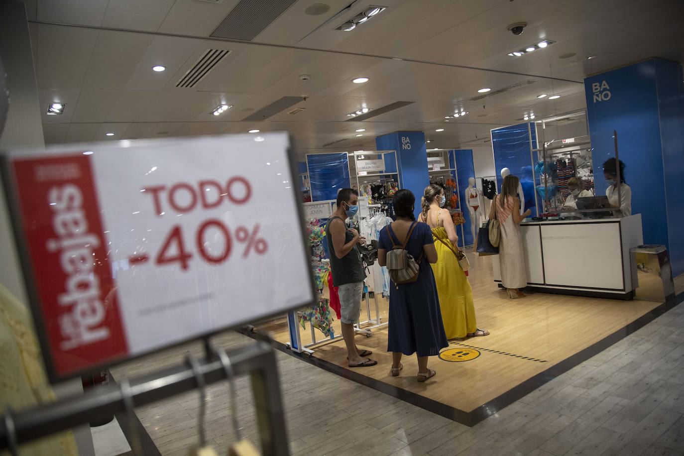 Fotos: El adelanto de las rebajas aumenta las ventas del comercio en Cartagena