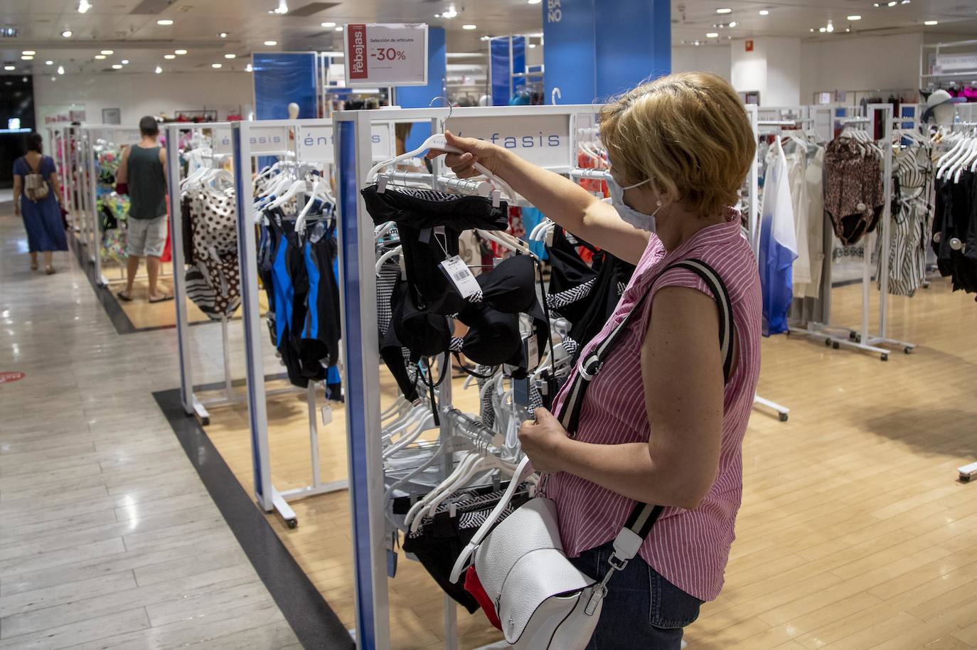 Fotos: El adelanto de las rebajas aumenta las ventas del comercio en Cartagena