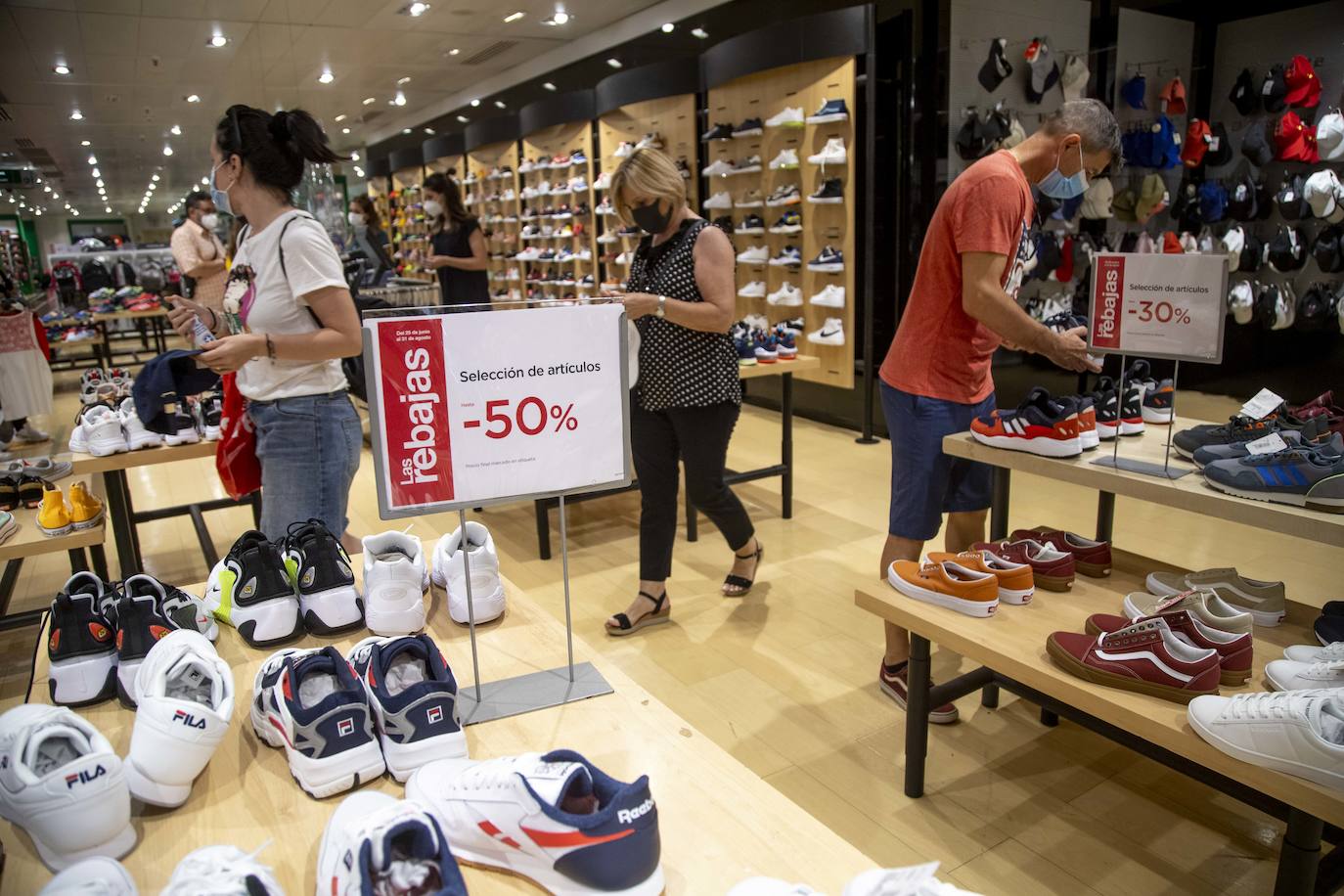 Fotos: El adelanto de las rebajas aumenta las ventas del comercio en Cartagena